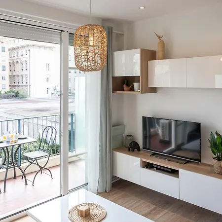 #26 Idealy Located Flat Ac 2Mins Walk To Sea Balcony Nice Exterior photo
