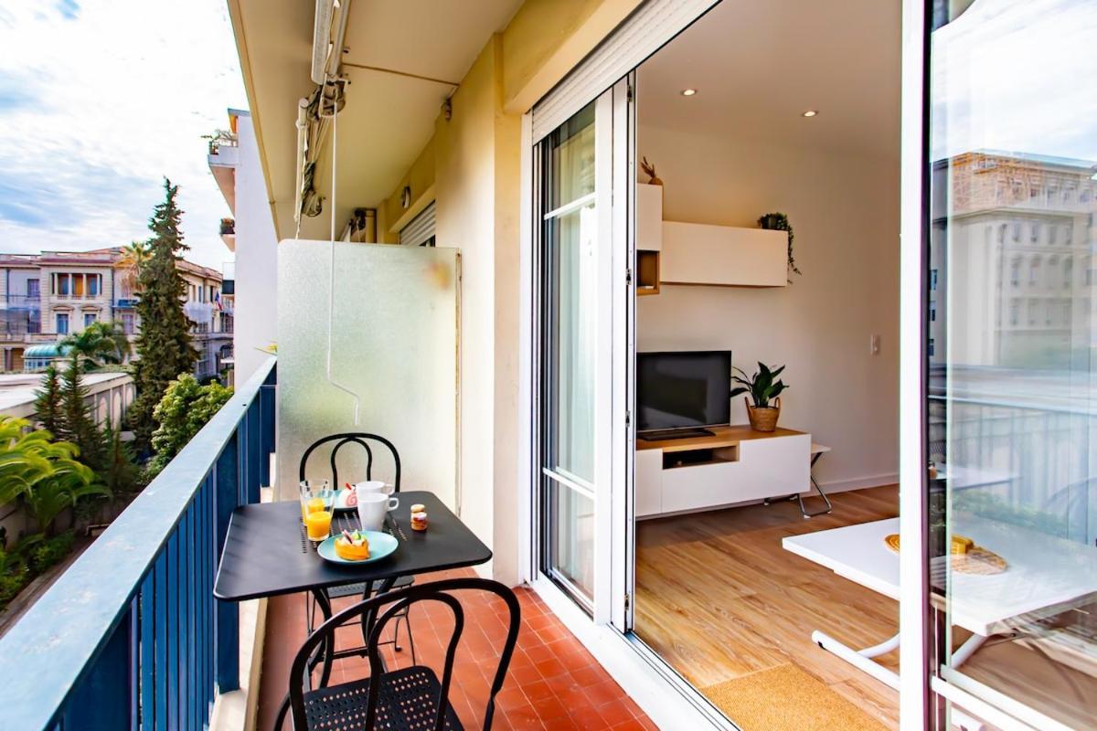 Appartement #26 Idealy Located Flat Ac 2mins Walk To Sea Balcony Nice